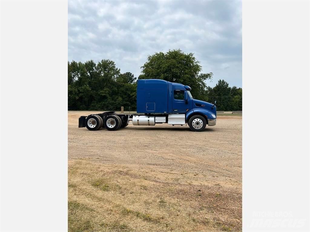 Peterbilt 579 中古トラクターヘッド | トレーラーヘッド