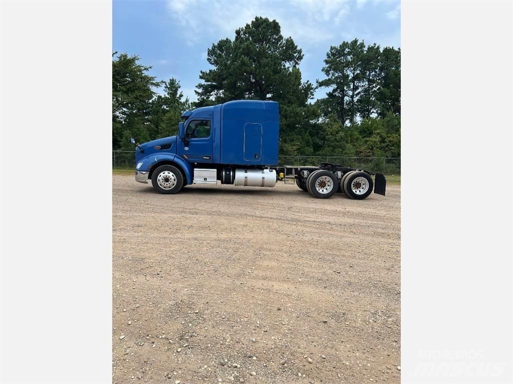 Peterbilt 579 中古トラクターヘッド | トレーラーヘッド