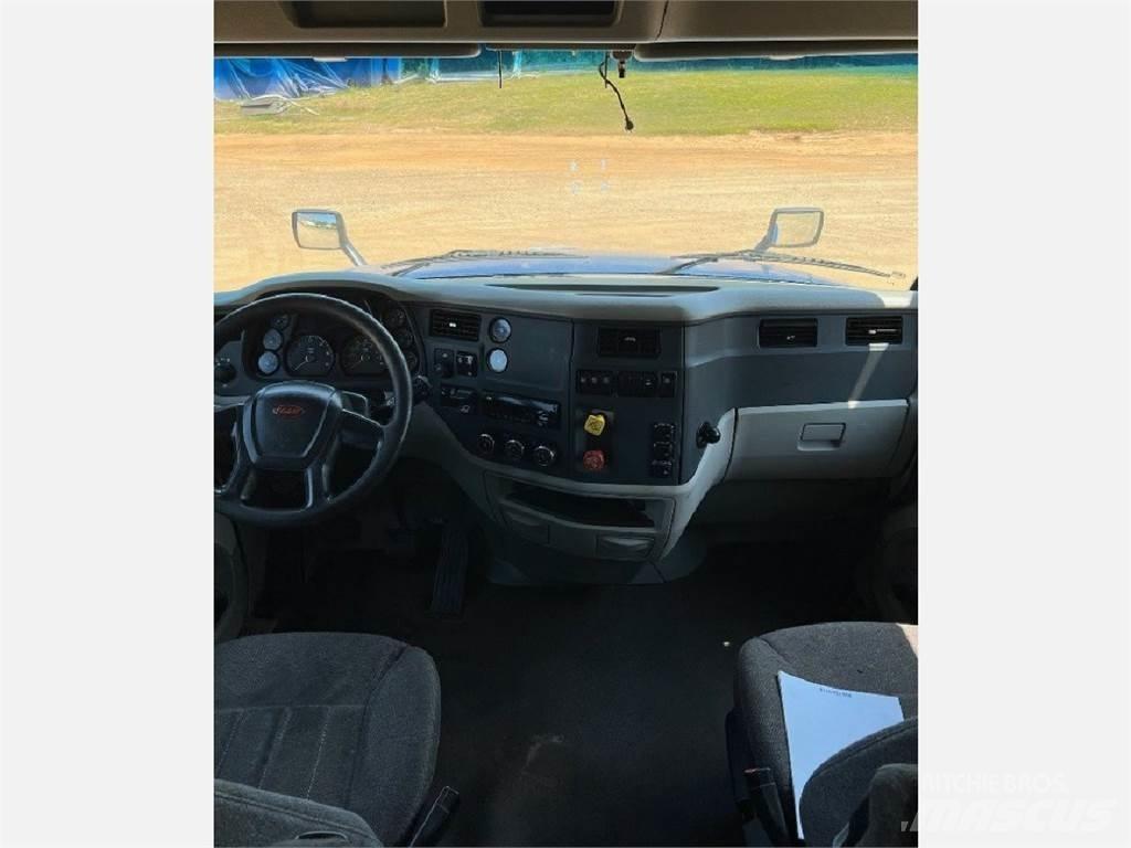 Peterbilt 579 中古トラクターヘッド | トレーラーヘッド