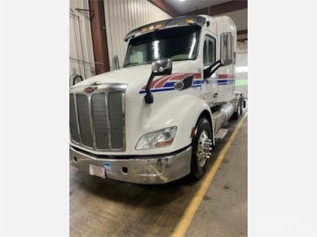 Peterbilt 579 中古トラクターヘッド | トレーラーヘッド