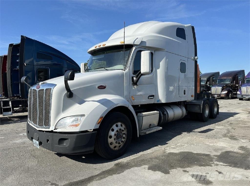 Peterbilt 579 中古トラクターヘッド | トレーラーヘッド