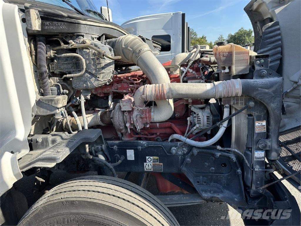 Peterbilt 579 中古トラクターヘッド | トレーラーヘッド