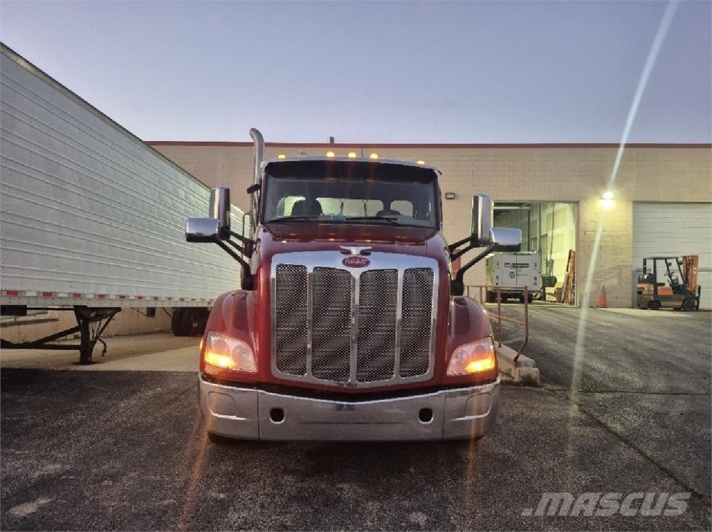 Peterbilt 579 中古トラクターヘッド | トレーラーヘッド
