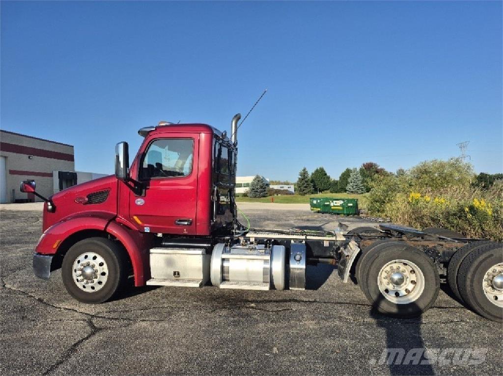 Peterbilt 579 中古トラクターヘッド | トレーラーヘッド