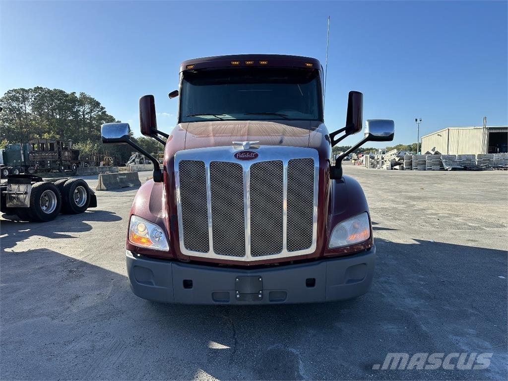 Peterbilt 579 中古トラクターヘッド | トレーラーヘッド