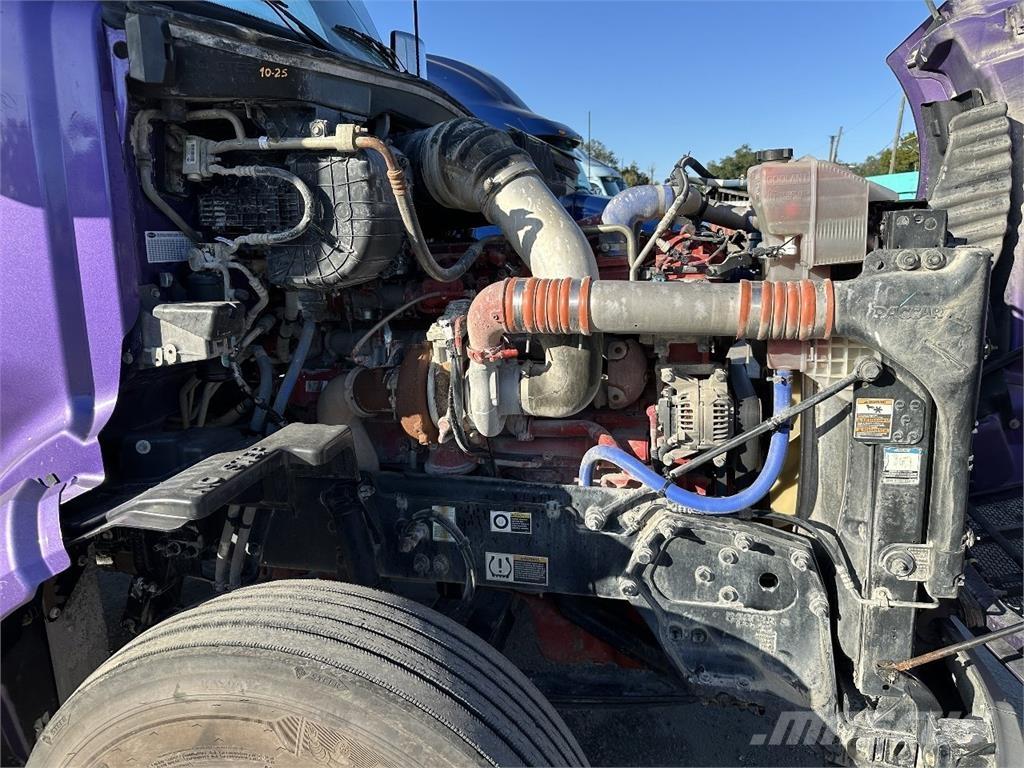 Peterbilt 579 中古トラクターヘッド | トレーラーヘッド