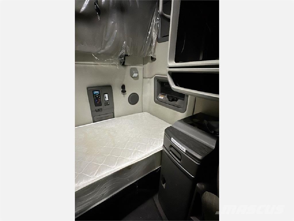 Volvo VNL64T760 中古トラクターヘッド | トレーラーヘッド