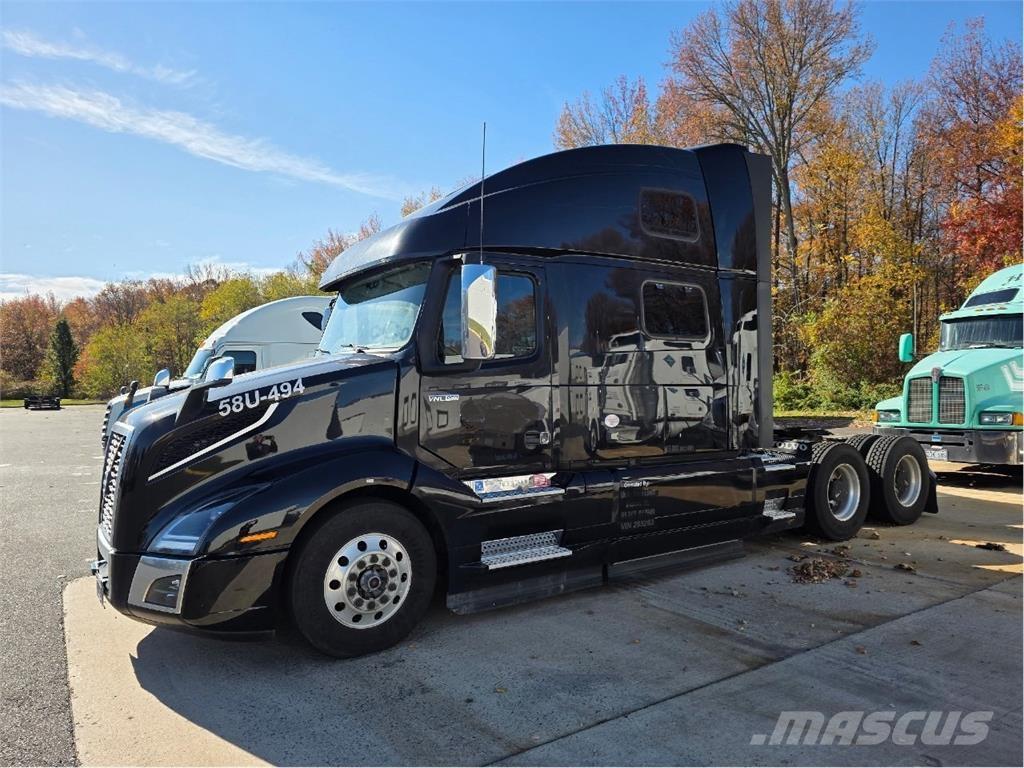Volvo VNL64T860 中古トラクターヘッド | トレーラーヘッド