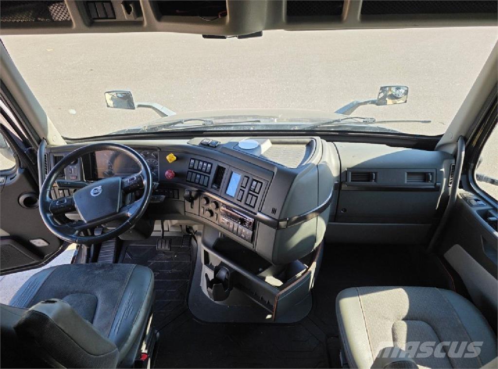 Volvo VNL64T860 中古トラクターヘッド | トレーラーヘッド