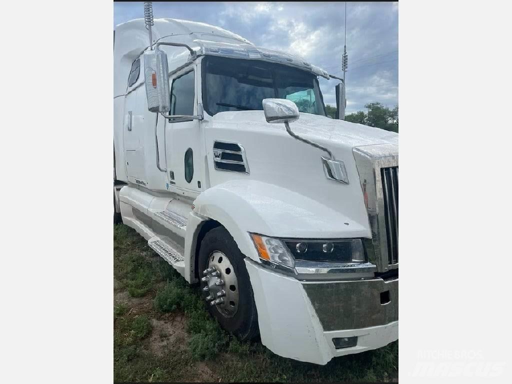 Western Star 5700XE 中古トラクターヘッド | トレーラーヘッド