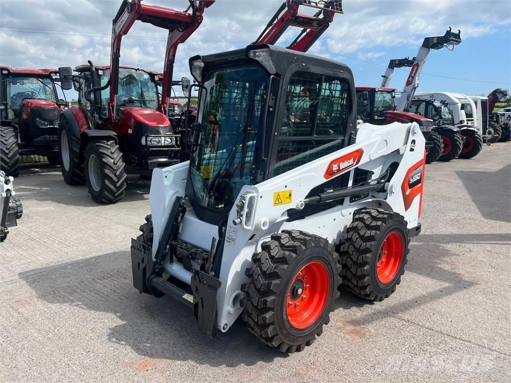 Bobcat S550 スキッドステアローダー