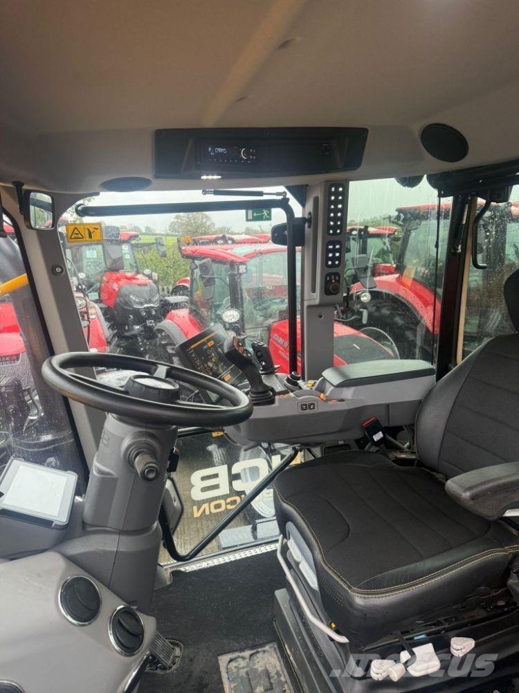 JCB Fastrac 4220 トラクター