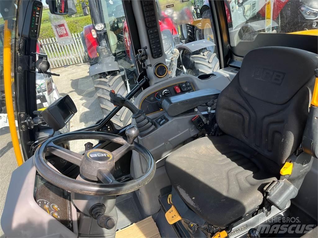 JCB TM320S テレスコーピックハンドラー