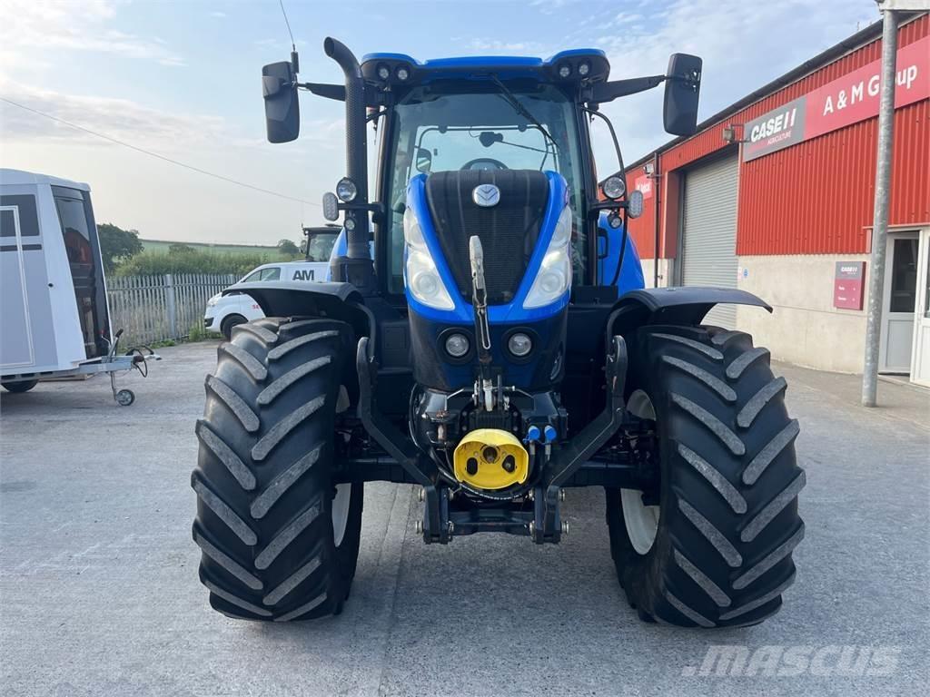 New Holland T7.210 トラクター