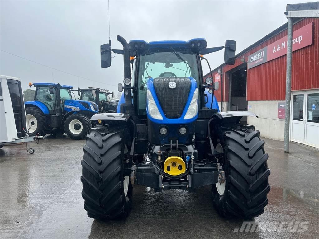 New Holland T7.210 トラクター