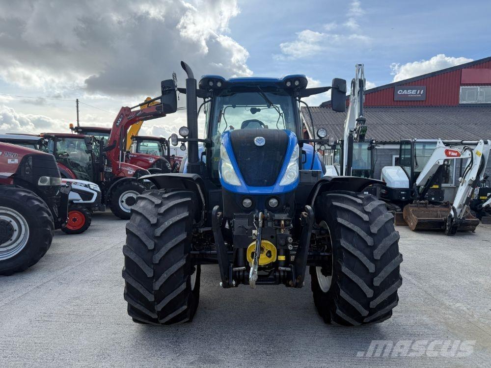 New Holland T7.230 トラクター