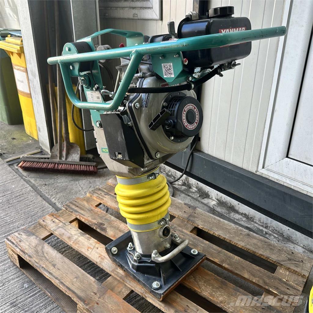  ACR 70D (2025) ACR 70D (2025) タンパ/転圧バイブレータ