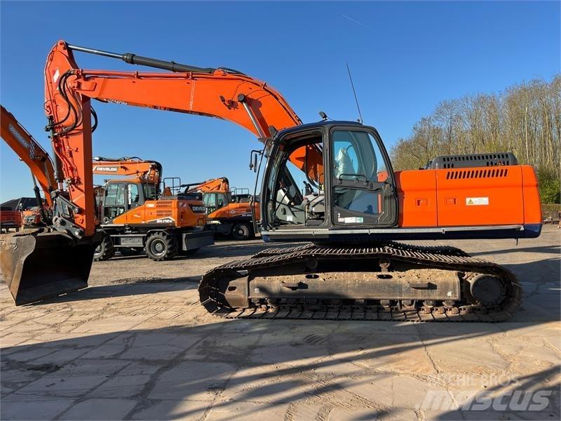 Doosan DX255LC 大型油圧ショベル12t以上（パワーショベル・ユンボ）
