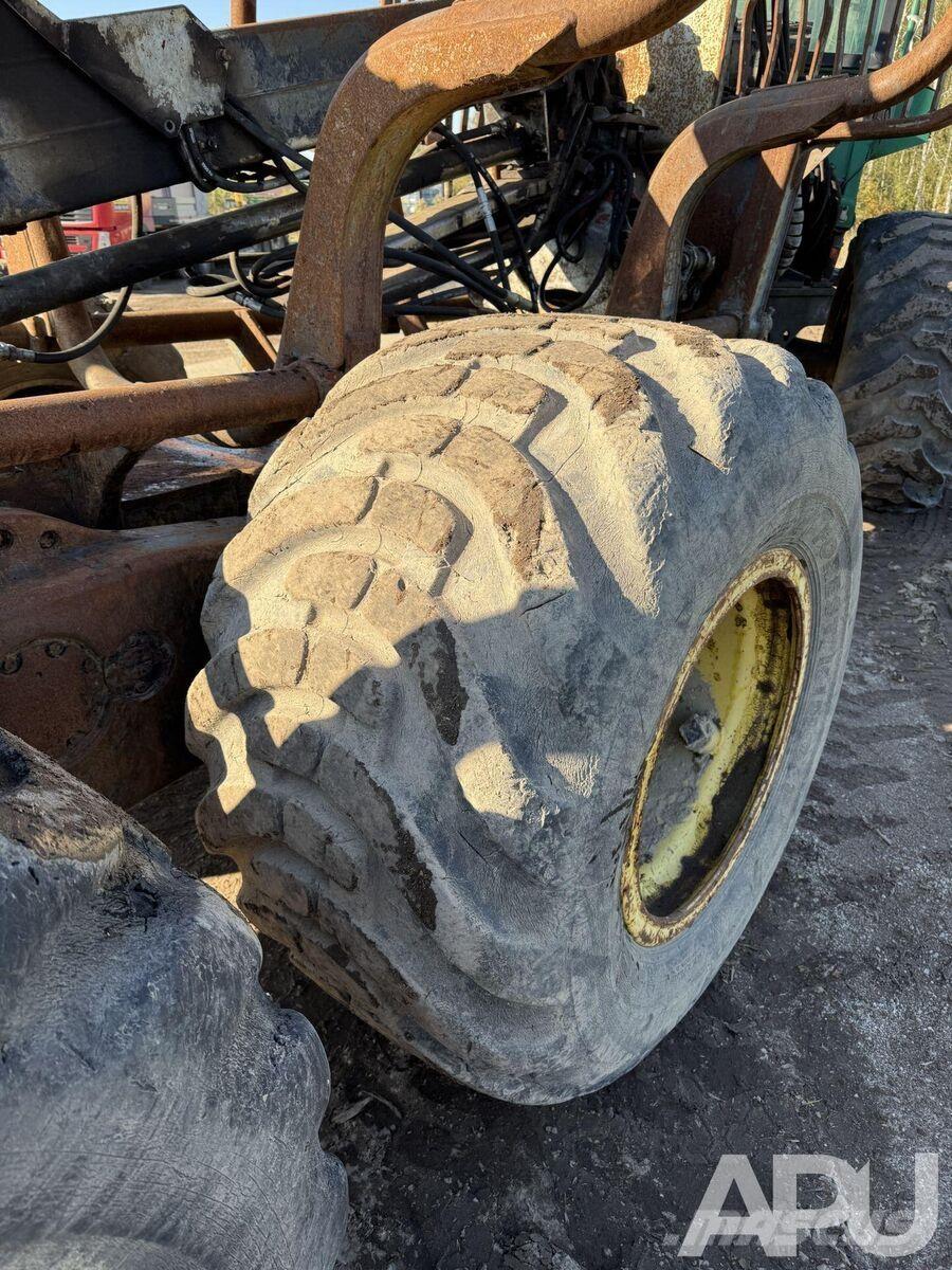 Timberjack  フォワーダー