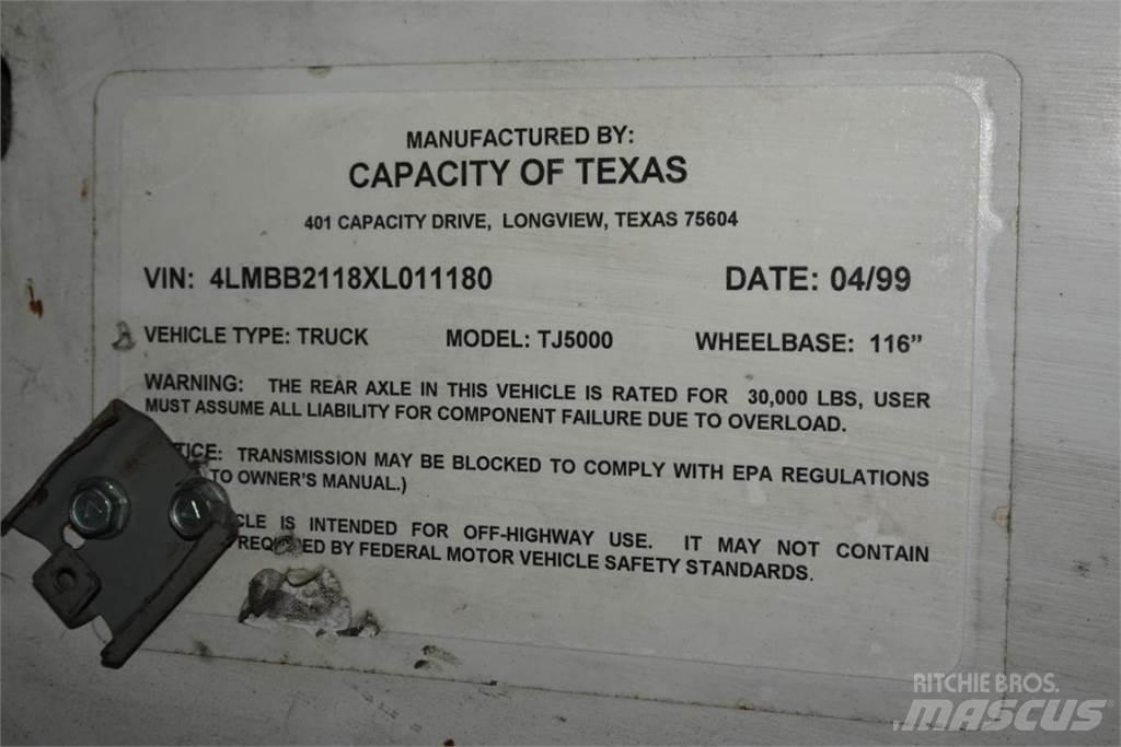Capacity TJ5000 ターミナルトラクター