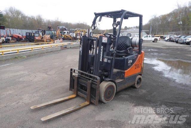 Doosan GC25P-5 フォークリフト - その他