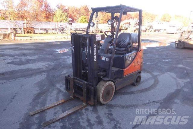 Doosan GC25P-5 フォークリフト - その他