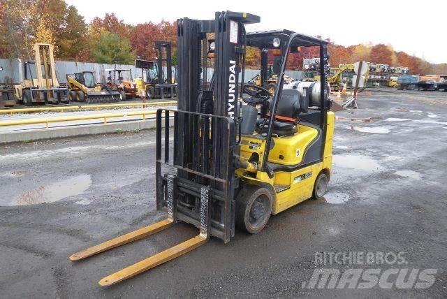 Hyundai 25LC-7A フォークリフト - その他