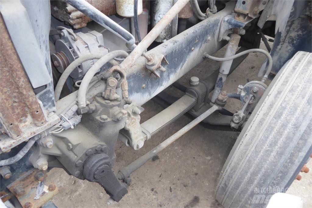 Mack CH613 キャブ付きシャーシ