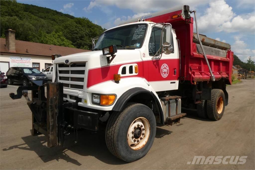 Sterling L7501 ダンプ