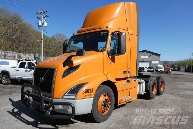 Volvo VNR64T300 キャブ付きシャーシ