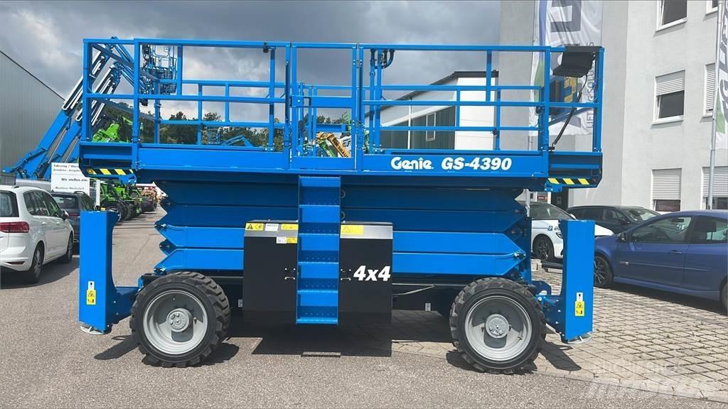 Genie GS-4390RT シザースリフト