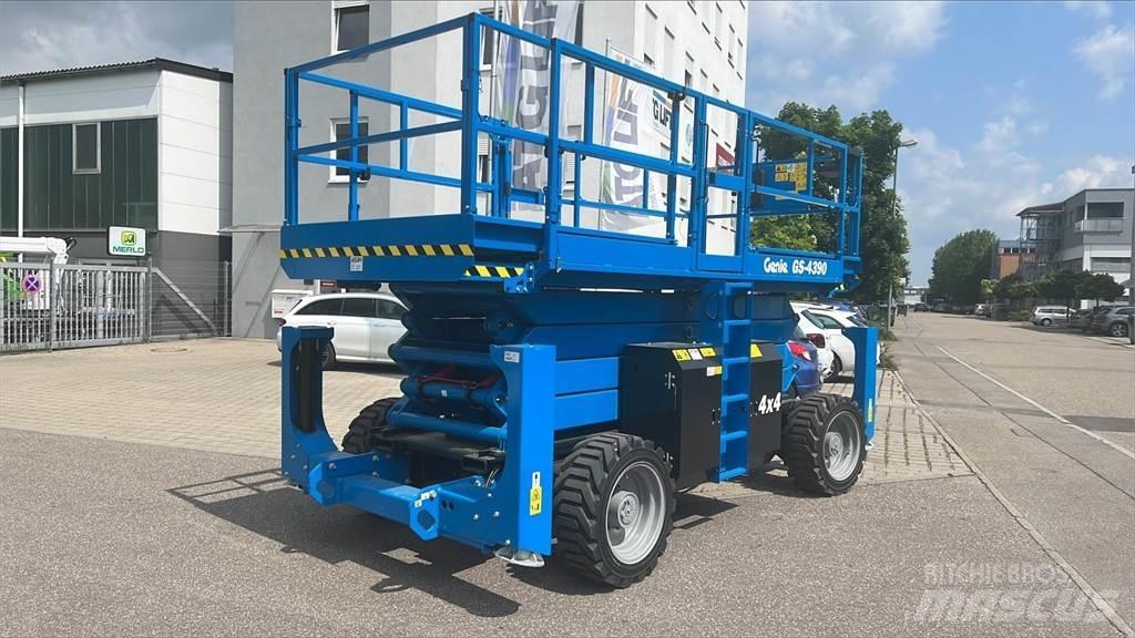 Genie GS-4390RT シザースリフト