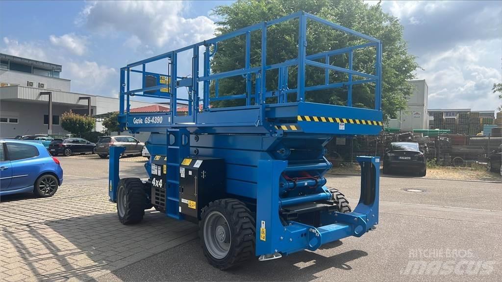 Genie GS-4390RT シザースリフト