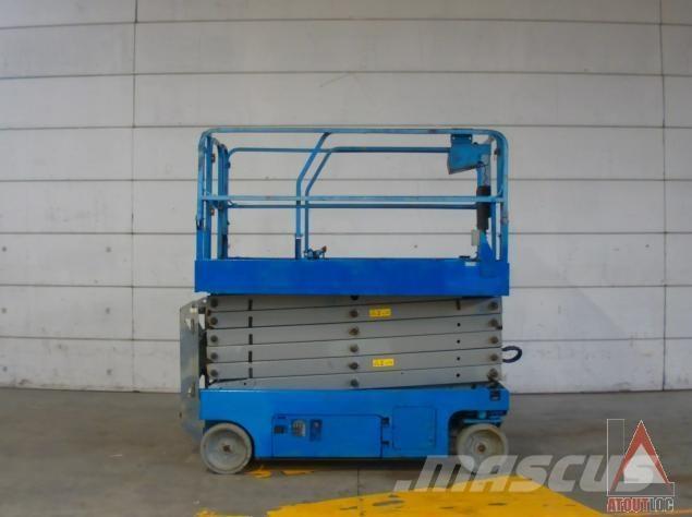 Genie GS-4047 ブームリフト　屈伸型