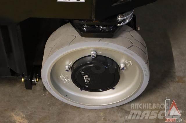 JLG 3246ES ブームリフト　屈伸型
