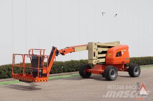 JLG 520AJ ブームリフト　屈伸型