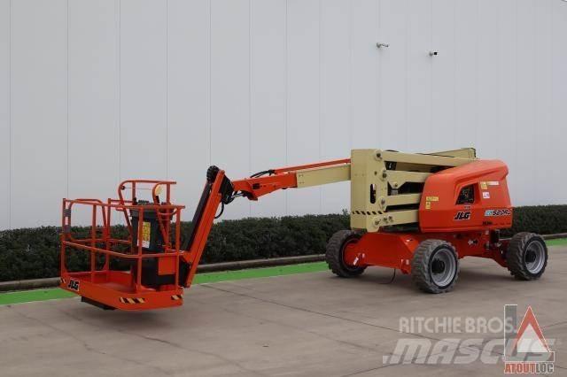 JLG EC 520AJ ブームリフト　屈伸型