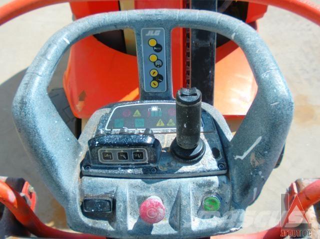 JLG TOUCAN 12E + ブームリフト　屈伸型