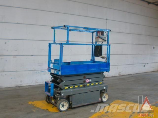 SkyJack SJ3219 ブームリフト　屈伸型