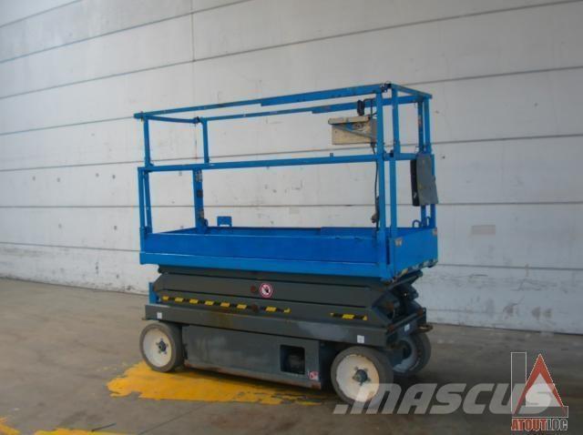 SkyJack SJ3220 ブームリフト　屈伸型