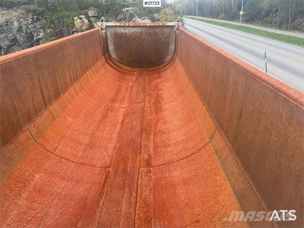 Carnehl Tippsemi. ダンプセミトレーラー