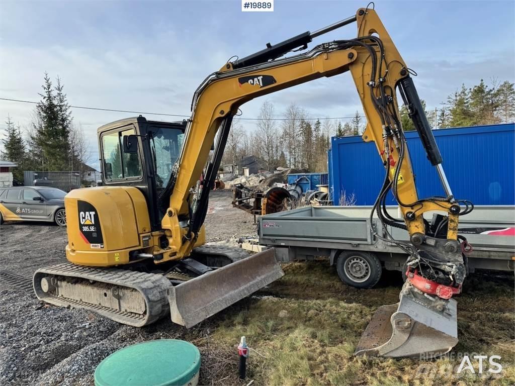 CAT 305.5E2 大型油圧ショベル12t以上（パワーショベル・ユンボ）