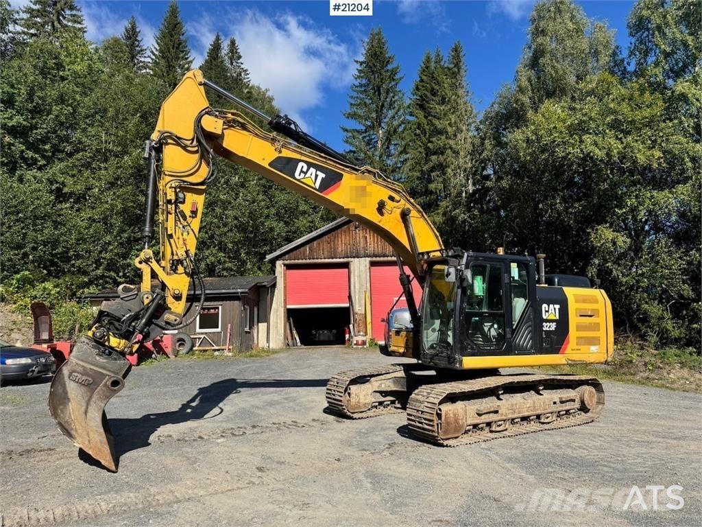 CAT 323FL 大型油圧ショベル12t以上（パワーショベル・ユンボ）