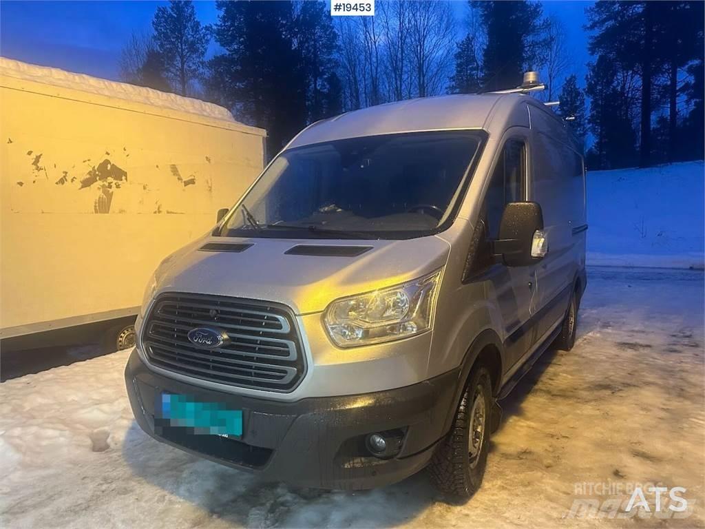 Ford Transit 4x4 van. パネルバン