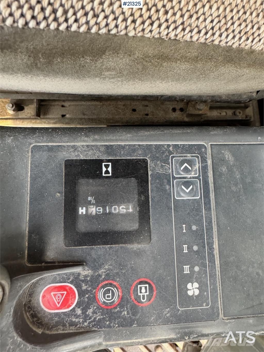 JCB JS200LC 大型油圧ショベル12t以上（パワーショベル・ユンボ）