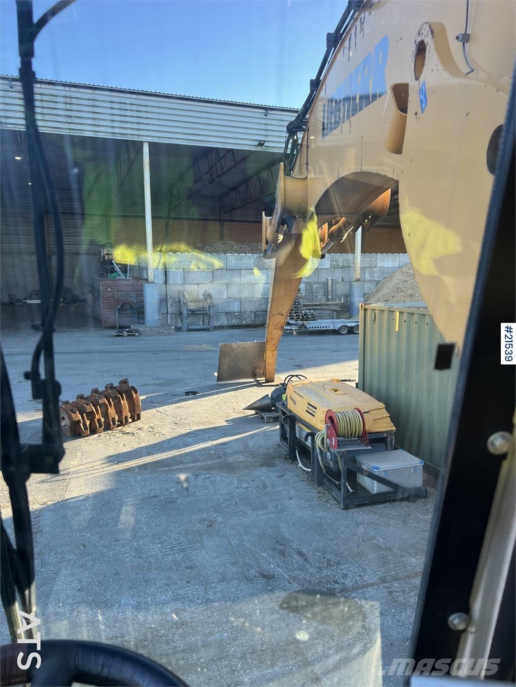 Liebherr A934C ホイール式油圧ショベル（パワーショベル・ユンボ・バックホー）