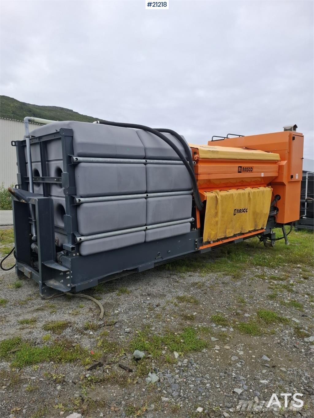 Rasco Solid 砂と塩撒き専用車
