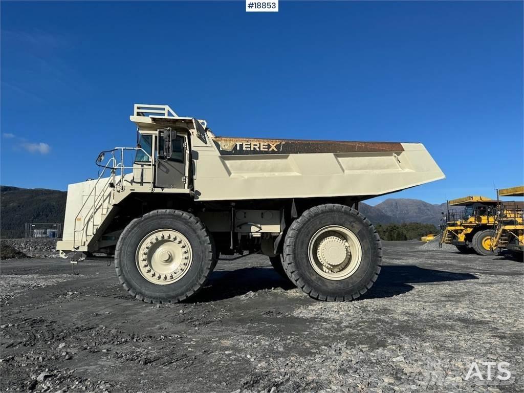 Terex TR 100. サイト　ダンプ