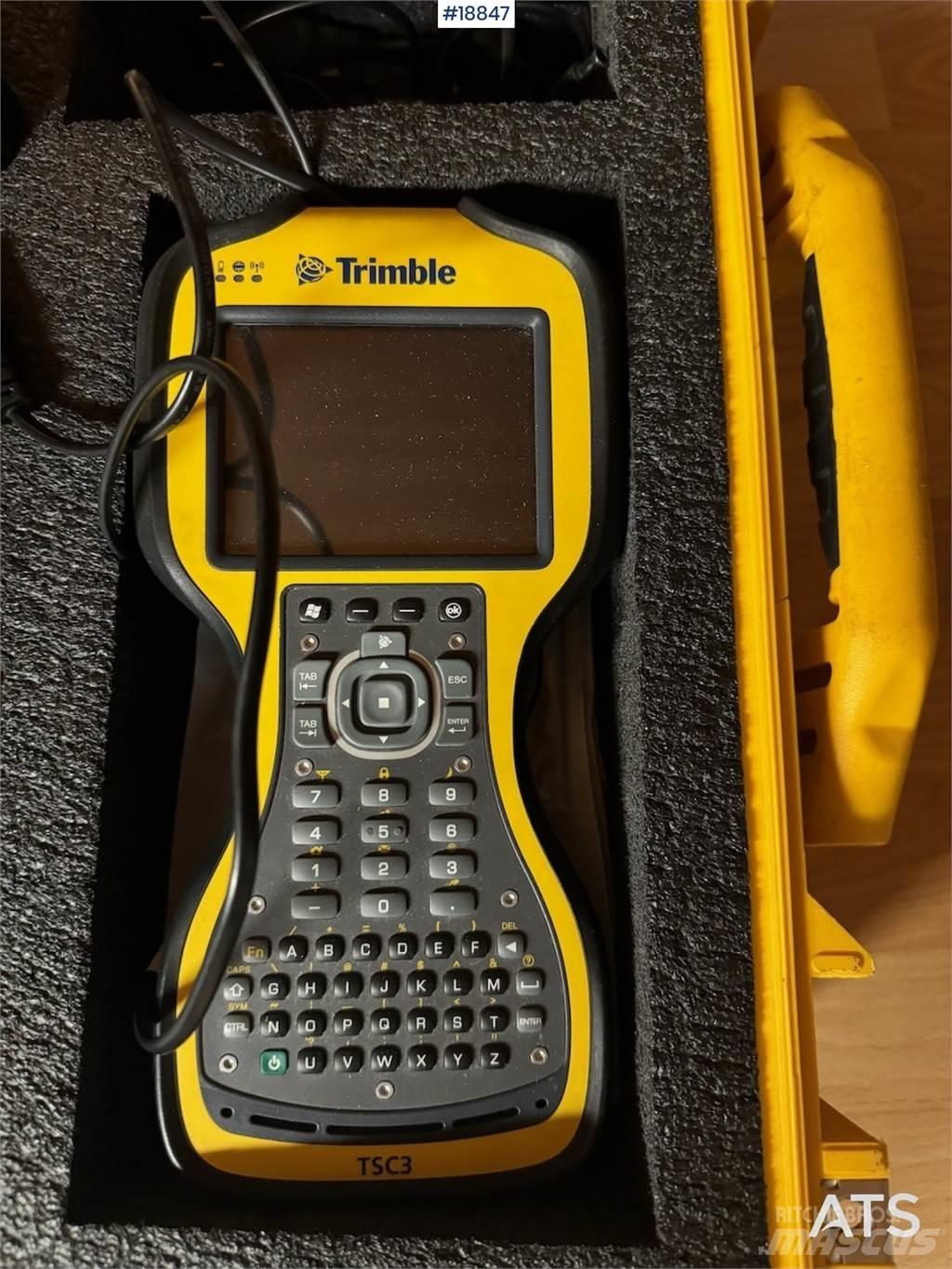 Trimble GPS m/ radio. 建設機械 -　その他