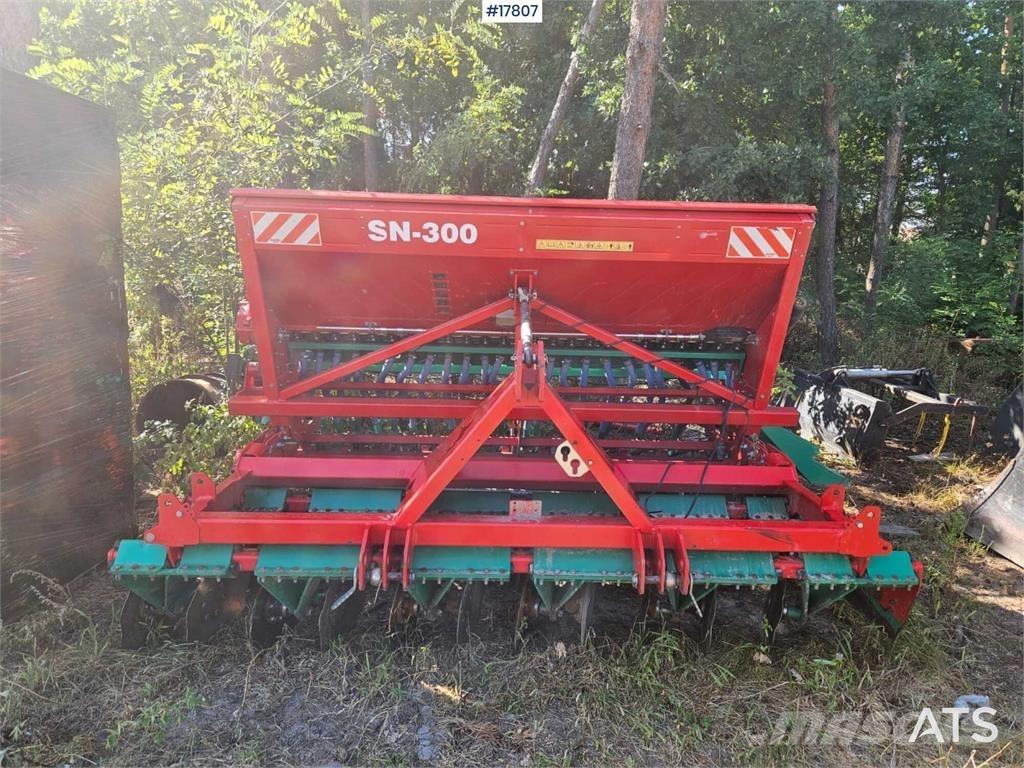 Agromasz SN-300 ドリル